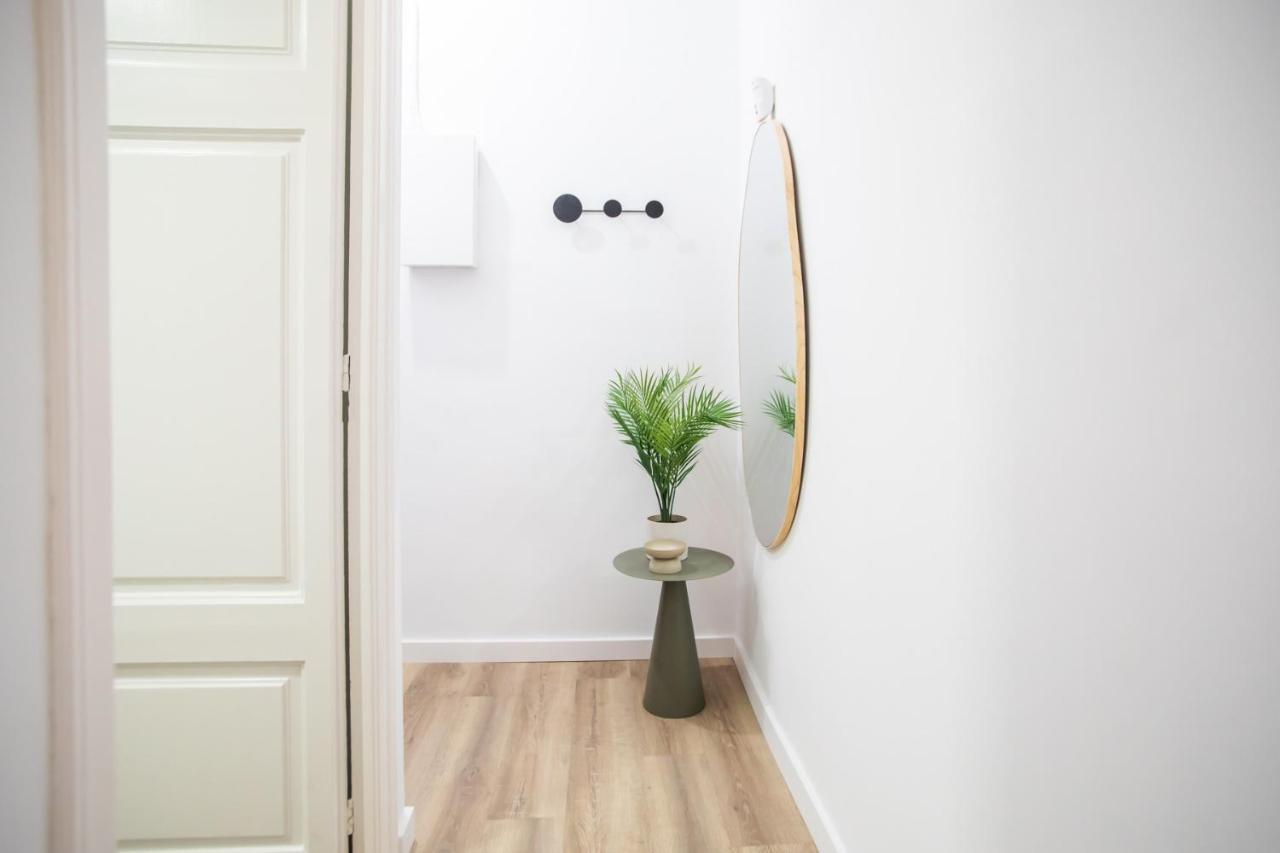 43apar1010- Super Centric In - Apartment